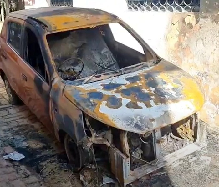 Jamshedpur Car Fire डिमना रोड निवासी व्यक्ति की कार को अज्ञात ने लगा