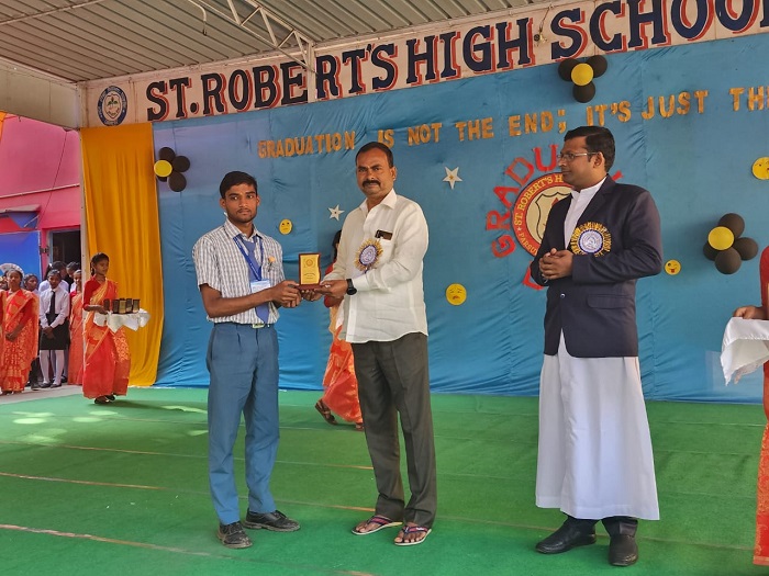 Jamshedpur st robert high school परसुडीह संत रॉबर्ट स्कूल में दसवीं