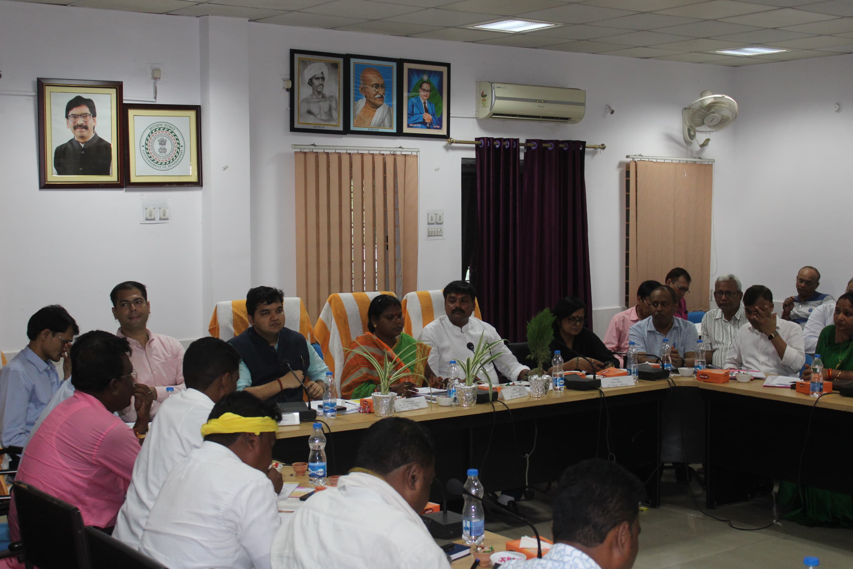 jamshedpur zila parishad meeting जमशेदपुर के जिला परिषद की शासी निकाय