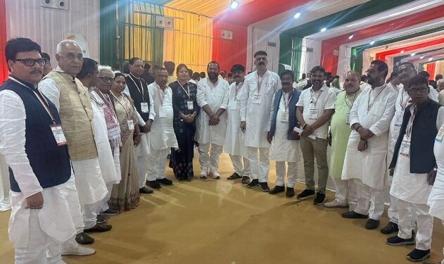 congress national meeting : कांग्रेस के राष्ट्रीय अधिवेशन में झारखंड के कांग्रेसियों ने लिया हिस्सा, जमशेदपुर के कांग्रेसियों ने भी दिखाया दम