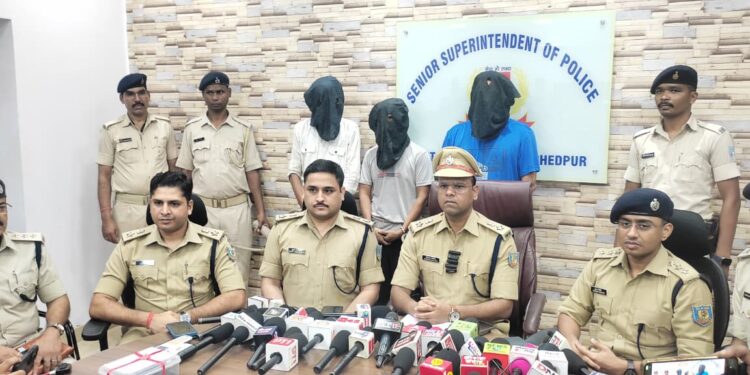 Jamshedpur dd bar case – बिष्टुपुर के डीडी बार हत्याकांड मामले में मालिक सहित तीन और गिरफ्तार, अब तक 12 की हो चुकी है गिरफ्तारी, देखिए – video Jamshedpur dd bar case – बिष्टुपुर के डीडी बार हत्याकांड मामले में मालिक सहित तीन और गिरफ्तार, अब तक 12 की हो चुकी है गिरफ्तारी, देखिए – video