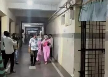 Telangana incident- तेलंगाना के सरकारी अस्पताल के एसी यूनिट में विस्फोट, 3 नवजात की मौत Telangana incident- तेलंगाना के सरकारी अस्पताल के एसी यूनिट में विस्फोट, 3 नवजात की मौत