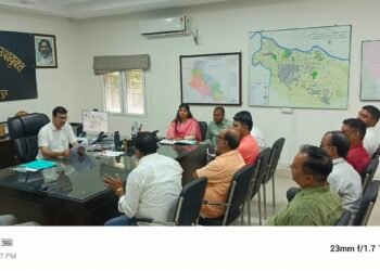 jamshedpur hindu jagran manch : हिंदू जागरण मंच पहुंचा डीसी ऑफिस, जमशेदपुर की विधि व्यवस्था को लेकर सौंपा मांग पत्र