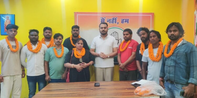 jamshedpur youth intuc : जमशेदपुर पूर्वी विधानसभा के यूथ कांग्रेस कमेटी के नये पदाधिकारियों का अभिनंदन, किया गया स्वागत