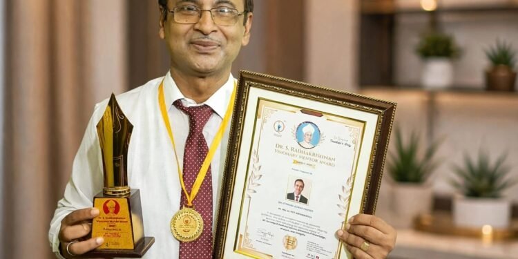 jamshedpur proud – वैली व्यू स्कूल के वाइस प्रिंसिपल डॉ जेके पाण्डेय की एक और उपलब्धि, सर्वपल्ली राधाकृष्णन विजनरी मेंटोर अवार्ड 2026 से हुए सम्मानित