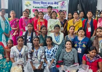 jamshedpur ngo shivam shilp kala kendra : जमशेदपुर की सामाजिक संस्था शिवम शिल्प कला केंद्र की पहल, 100 से अधिक महिलाओं को प्रशिक्षण देकर रोजगार से जोड़ा jamshedpur ngo shivam shilp kala kendra : जमशेदपुर की सामाजिक संस्था शिवम शिल्प कला केंद्र की पहल, 100 से अधिक महिलाओं को प्रशिक्षण देकर रोजगार से जोड़ा