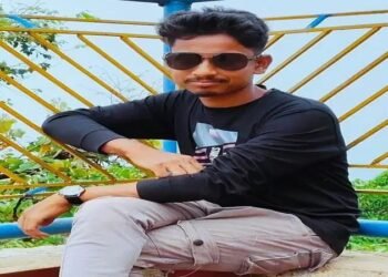 west singhbhum manoharpur accident- मनोहरपुर में सड़क हादसा, मवेशी को बचाने के चक्कर में बाइक सवार दुर्घटनाग्रस्त, युवक को सिर पर आयी गंभीर चोटें, इलाज के दौरान मौत west singhbhum manoharpur accident- मनोहरपुर में सड़क हादसा, मवेशी को बचाने के चक्कर में बाइक सवार दुर्घटनाग्रस्त, युवक को सिर पर आयी गंभीर चोटें, इलाज के दौरान मौत