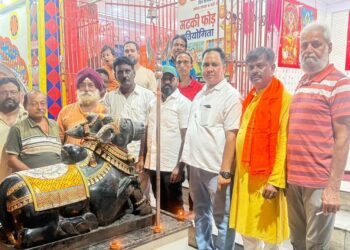 Jamshedpur bjp golmuri : गोलमुरी भाजपा ने मनाया प्रधानमंत्री का जन्मदिन, हनुमान मंदिर में ‘आशीर्वाद का दीया’ का हुआ आयोजन Jamshedpur bjp golmuri : गोलमुरी भाजपा ने मनाया प्रधानमंत्री का जन्मदिन, हनुमान मंदिर में ‘आशीर्वाद का दीया’ का हुआ आयोजन
