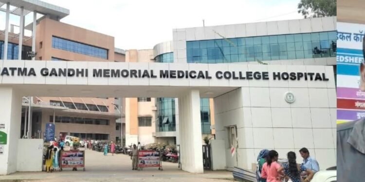 Jamshedpur mgm hospital theft : एमजीएम अस्पताल में मोबाइल चोरी करते युवक पकड़ाया, सुरक्षाकर्मियों की सतर्कता
