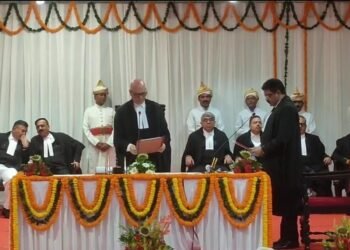 Jharkhand high court new judges oath : झारखंड हाईकोर्ट में तीन जजों ने ग्रहण किया पदभार, ली शपथ Jharkhand high court new judges oath : झारखंड हाईकोर्ट में तीन जजों ने ग्रहण किया पदभार, ली शपथ