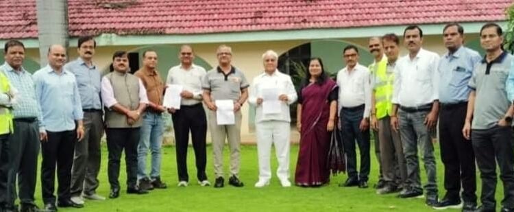 Nuvoco vistas corp chattisgadh bonus : नुवोको विस्तास कॉर्प लिमिटेड के छत्तीसगढ़ सोनाडीह सीमेंट प्लांट में भी मिलेगा 20 फीसदी बोनस, राकेश्वर पांडेय की अध्यक्षता में हुआ बोनस समझौता