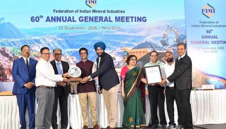 Tata steel mines honoured : टाटा स्टील के काटामाटी लौह खदान को मिला प्रतिष्ठित ‘बाला गुलशन टंडन अवार्ड ऑफ एक्सीलेंस, परिचालन उत्कृष्टता, सुरक्षा, सामाजिक उत्तरदायित्व, पर्यावरण संरक्षण एवं सतत खनन के क्षेत्र में उत्कृष्ट समग्र प्रदर्शन के लिए मिला सम्मान Tata steel mines honoured : टाटा स्टील के काटामाटी लौह खदान को मिला प्रतिष्ठित ‘बाला गुलशन टंडन अवार्ड ऑफ एक्सीलेंस, परिचालन उत्कृष्टता, सुरक्षा, सामाजिक उत्तरदायित्व, पर्यावरण संरक्षण एवं सतत खनन के क्षेत्र में उत्कृष्ट समग्र प्रदर्शन के लिए मिला सम्मान