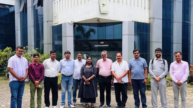 Tata steel team industrial tour : टाटा वर्कर्स यूनियन के अध्यक्ष समेत कई कमेटी मेंबर इंडस्ट्रियल टूर पर, किया प्रभु स्टील का दौरा Tata steel team industrial tour : टाटा वर्कर्स यूनियन के अध्यक्ष समेत कई कमेटी मेंबर इंडस्ट्रियल टूर पर, किया प्रभु स्टील का दौरा