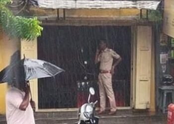 Jamshedpur police big challenge : जमशेदपुर पुलिस को अपराधियों ने दी बड़ी चुनौती, गोलमुरी में जहां बैंक डकैती हुई, उसके चंद कदम की दूरी पर सोनार दुकान से चोरों ने कर ली चोरी