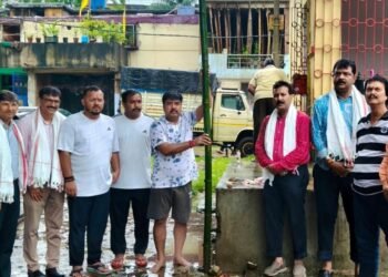 Adityapur durga puja : अनंत चतुर्दशी के अवसर पर आदित्यपुर वीर कुंवर सिंह मैदान में दुर्गा पूजा पंडाल का हुआ भूमि पूजन, सुख समृद्धि की कामना