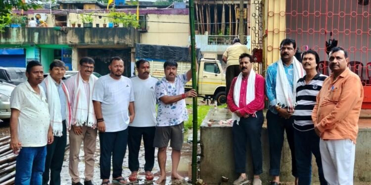 Adityapur durga puja : अनंत चतुर्दशी के अवसर पर आदित्यपुर वीर कुंवर सिंह मैदान में दुर्गा पूजा पंडाल का हुआ भूमि पूजन, सुख समृद्धि की कामना Adityapur durga puja : अनंत चतुर्दशी के अवसर पर आदित्यपुर वीर कुंवर सिंह मैदान में दुर्गा पूजा पंडाल का हुआ भूमि पूजन, सुख समृद्धि की कामना