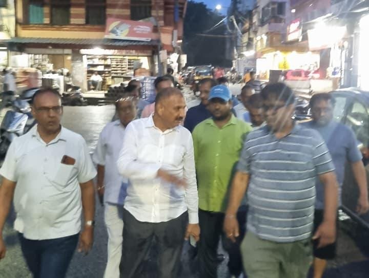 Jamshedpur bank dacoity :. गोलमुरी बैंक डकैती में शामिल अपराधियों पर दो – दो लाख के इनाम की घोषणा, अपराध के खिलाफ शनिवार को होगा गोलमुरी बाजार बंद, देखिये – video Jamshedpur bank dacoity :. गोलमुरी बैंक डकैती में शामिल अपराधियों पर दो – दो लाख के इनाम की घोषणा, अपराध के खिलाफ शनिवार को होगा गोलमुरी बाजार बंद, देखिये – video