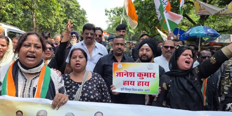Jamshedpur congress : चुनाव आयोग की कार्यप्रणाली पर उठे गंभीर सवालों के खिलाफ पूर्वी सिंहभूम जिला कांग्रेस का विशाल मार्च एवं प्रदर्शन, पूर्व मंत्री बन्ना गुप्ता समेत कई ने लिया हिस्सा Jamshedpur congress : चुनाव आयोग की कार्यप्रणाली पर उठे गंभीर सवालों के खिलाफ पूर्वी सिंहभूम जिला कांग्रेस का विशाल मार्च एवं प्रदर्शन, पूर्व मंत्री बन्ना गुप्ता समेत कई ने लिया हिस्सा
