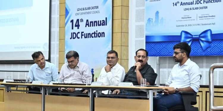 Tata steel ld 2 jdc : टाटा स्टील के एलडी 2 का वार्षिक जेडीसी संपन्न, कई सालों के बाद फिर से हुई शुरुआत Tata steel ld 2 jdc : टाटा स्टील के एलडी 2 का वार्षिक जेडीसी संपन्न, कई सालों के बाद फिर से हुई शुरुआत