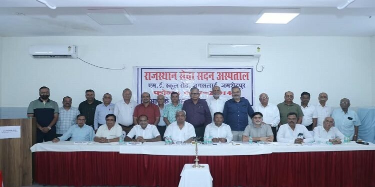 Jamshedpur rajsthan sevasadan agm : राजस्थान सेवासदन की वार्षिक आमसभा में अध्यक्ष ने विगत साल के विकास कार्यों का दिया ब्योरा, सेवासदन को आधुनिक अस्पताल के रूप में विकसित करना बताया लक्ष्य Jamshedpur rajsthan sevasadan agm : राजस्थान सेवासदन की वार्षिक आमसभा में अध्यक्ष ने विगत साल के विकास कार्यों का दिया ब्योरा, सेवासदन को आधुनिक अस्पताल के रूप में विकसित करना बताया लक्ष्य
