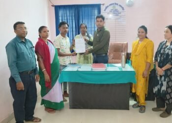 Jamshedpur rural phc : पटमदा के लावजोड़ा पीएचसी में सुरक्षित प्रसव के साथ जन्म प्रमाणपत्र बनाना भी हुआ शुरू, ग्रामीणों को जन्म प्रमाण पत्र के लिए नहीं जाना पड़ेगा जिला मुख्यालय Jamshedpur rural phc : पटमदा के लावजोड़ा पीएचसी में सुरक्षित प्रसव के साथ जन्म प्रमाणपत्र बनाना भी हुआ शुरू, ग्रामीणों को जन्म प्रमाण पत्र के लिए नहीं जाना पड़ेगा जिला मुख्यालय