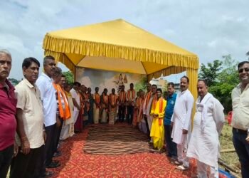 Jamshedpur durgapuja bhumi pujan : सुन्दरनगर में मां विंध्यावासिनी सेवा समिति के पूजा पंडाल का हुआ भूमि पूजन, समिति ने इस बार की है भव्य पूजा की तैयारी Jamshedpur durgapuja bhumi pujan : सुन्दरनगर में मां विंध्यावासिनी सेवा समिति के पूजा पंडाल का हुआ भूमि पूजन, समिति ने इस बार की है भव्य पूजा की तैयारी