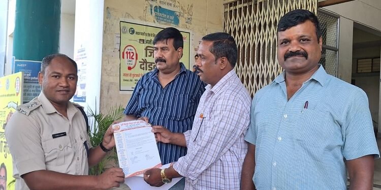 Jamshedpur rural central durgapuja committee : दुर्गापूजा समितियों की समस्याओं के समाधान के लिए डीसी-एसएसपी से किया जाएगा आग्रह, घाटशिला में हुई पूर्वी सिंहभूम सेंट्रल दुर्गापूजा समिति की बैठक में लिया गया निर्णय