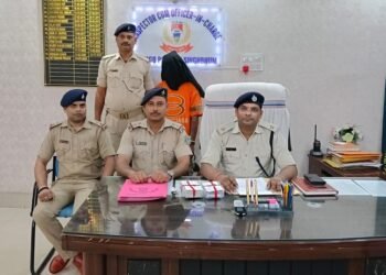 Jamshedpur police nabbed mobile snatcher : मानगो जवाहरनगर में युवती से छिनतई मामले में एक आरोपी गिरफ्तार, छिनतई किया मोबाइल फोन, घटना में प्रयुक्त बाइक भी बरामद Jamshedpur police nabbed mobile snatcher : मानगो जवाहरनगर में युवती से छिनतई मामले में एक आरोपी गिरफ्तार, छिनतई किया मोबाइल फोन, घटना में प्रयुक्त बाइक भी बरामद