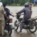 Jamshedpur rural police checking : पुतड़ू टोल प्लाजा पर वाहनों की सघन जांच, बस-कार और बाइक रोककर हुई तलाशी Jamshedpur rural police checking : पुतड़ू टोल प्लाजा पर वाहनों की सघन जांच, बस-कार और बाइक रोककर हुई तलाशी