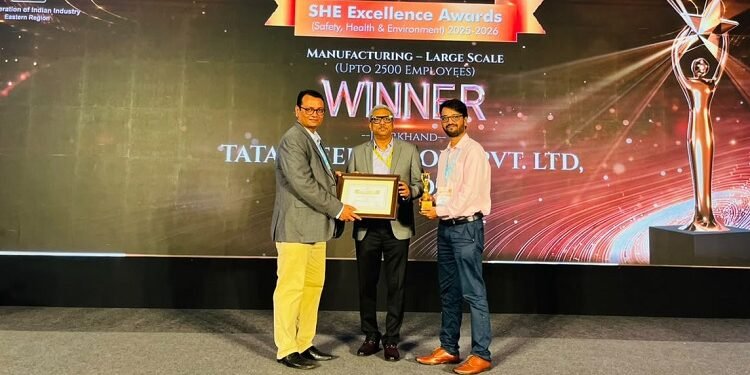 tata steel colours awarded : टाटा स्टील कलर्स को 20वें सीआइआइ ईस्टर्न रीजन एसएचइ एक्सीलेंस अवॉर्ड्स में सम्मान, बढ़ा मान tata steel colours awarded : टाटा स्टील कलर्स को 20वें सीआइआइ ईस्टर्न रीजन एसएचइ एक्सीलेंस अवॉर्ड्स में सम्मान, बढ़ा मान