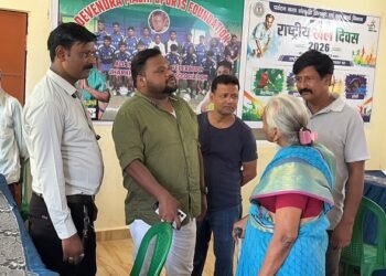 West singhbhum health check up camp : चक्रधरपुर भारत भवन में निःशुल्क स्वास्थ्य जांच शिविर का हुआ आयोजन, स्वास्थ्य जांच के साथ लोगों को दी सेहत के प्रति जागरूक रहने की सलाह