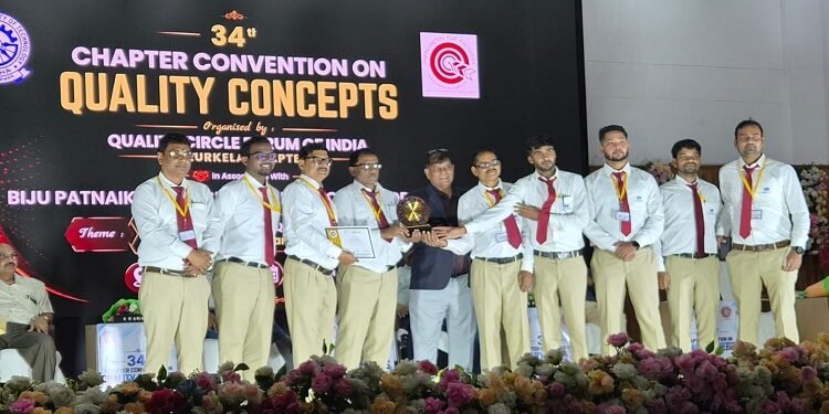 Jamshedpur tata power teams win gold award : क्वालिटी सर्किल प्रोग्राम में टाटा पावर की दोनों टीमों ने जीता गोल्ड, क्यूसीएफआइ के राउरकेला चैप्टर ने किया प्रतियोगिता का आयोजन Jamshedpur tata power teams win gold award : क्वालिटी सर्किल प्रोग्राम में टाटा पावर की दोनों टीमों ने जीता गोल्ड, क्यूसीएफआइ के राउरकेला चैप्टर ने किया प्रतियोगिता का आयोजन