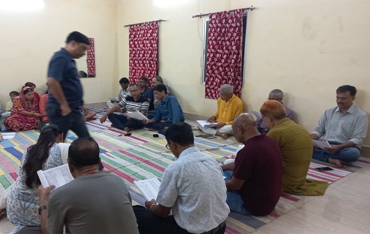 Jamshedpur yog shivir : सीतारामडेरा सामुदायिक केंद्र में 2 से 8 अक्टूबर तक लगेगा योग शिविर, सत्यानंद योग केंद्र के तत्वावधान में होगा शिविर का आयोजन Jamshedpur yog shivir : सीतारामडेरा सामुदायिक केंद्र में 2 से 8 अक्टूबर तक लगेगा योग शिविर, सत्यानंद योग केंद्र के तत्वावधान में होगा शिविर का आयोजन