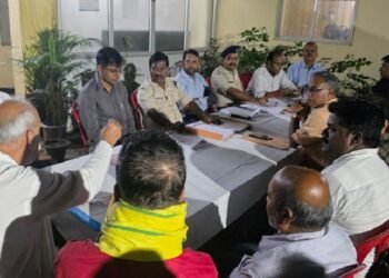 Jamshedpur telco peace committee meting : टेल्को थाना शांति समिति की बैठक में दुर्गापूजा शांतिपूर्वक संपन्न कराने का निर्णय, सभी पंडालों में लगेंगे सीसीटीवी कैमरे, अग्निशमन यंत्रों की भी की जाएगी व्यवस्था Jamshedpur telco peace committee meting : टेल्को थाना शांति समिति की बैठक में दुर्गापूजा शांतिपूर्वक संपन्न कराने का निर्णय, सभी पंडालों में लगेंगे सीसीटीवी कैमरे, अग्निशमन यंत्रों की भी की जाएगी व्यवस्था