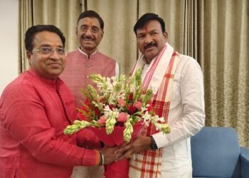 jamshedpur bjp leader met incharge of bjp jharkhand : झारखंड भाजपा के प्रभारी गजेंद्र सिंह पटेल से मिले वरिष्ठ नेता कुलवंत सिंह बंटी, रक्षा राज्य मंत्री संजय सेठ के साथ पहुंचकर झारखंड प्रभारी को दी बधाई, संगठन को मजबूत करने पर हुई चर्चा