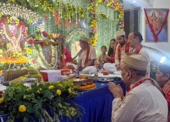 jamshedpur mahasar mata annual utsav- सब झुमो नाचो मां आने वाली है… जैसे भजनों पर झूमे श्रद्धालु,बिष्टुपुर तुलसी भवन में धूमधाम से मना महासर माता का पंचम वार्षिक उत्सव jamshedpur mahasar mata annual utsav- सब झुमो नाचो मां आने वाली है… जैसे भजनों पर झूमे श्रद्धालु,बिष्टुपुर तुलसी भवन में धूमधाम से मना महासर माता का पंचम वार्षिक उत्सव