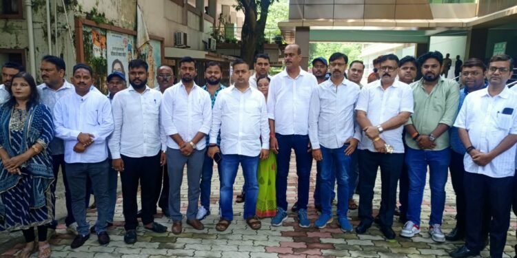 jamshedpur bjp-जमशेदपुर में बैंक डकैती,फायरिंग, चोरी और छिनतई की घटनाओं को लेकर भाजपा महानगर ने चिंता जतायी, पुलिस प्रशासन से आम नागरिकों, व्यापारियों व व्यवसायिक प्रतिष्ठानों की सुरक्षा व्यवस्था मजबूत करने की मांग jamshedpur bjp-जमशेदपुर में बैंक डकैती,फायरिंग, चोरी और छिनतई की घटनाओं को लेकर भाजपा महानगर ने चिंता जतायी, पुलिस प्रशासन से आम नागरिकों, व्यापारियों व व्यवसायिक प्रतिष्ठानों की सुरक्षा व्यवस्था मजबूत करने की मांग