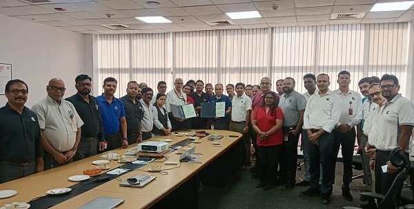 Tata cummins bonus agreement : टाटा कमिंस के कर्मचारियों को लगातार तीसरा साल मिलेगा 20 फीसदी बोनस, हो गया समझौता Tata cummins bonus agreement : टाटा कमिंस के कर्मचारियों को लगातार तीसरा साल मिलेगा 20 फीसदी बोनस, हो गया समझौता