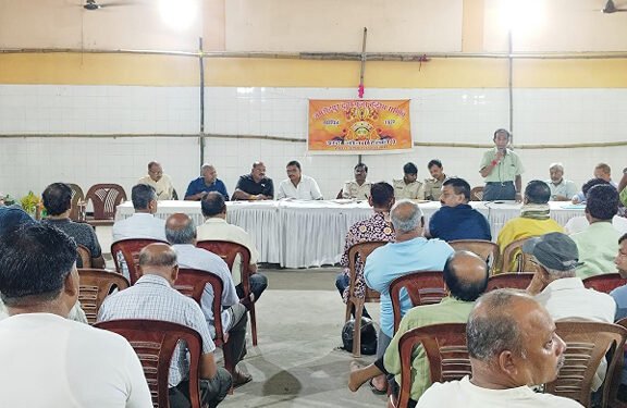 Jamshedpur central durga puja committee-सबुज कल्याण संघ में टेल्को, गोविंदपुर व बिरसानगर दुर्गा पूजा समितियों की हुई बैठक, पूजा पंडालों में सीसीटीवी,समयानुसार ध्वनि विस्तारक यंत्रों के उपयोग, प्रवेश व निकास द्वार सही ढंग से करने व अग्निशमन यंत्र लगाने का दिया गया निर्देश Jamshedpur central durga puja committee-सबुज कल्याण संघ में टेल्को, गोविंदपुर व बिरसानगर दुर्गा पूजा समितियों की हुई बैठक, पूजा पंडालों में सीसीटीवी,समयानुसार ध्वनि विस्तारक यंत्रों के उपयोग, प्रवेश व निकास द्वार सही ढंग से करने व अग्निशमन यंत्र लगाने का दिया गया निर्देश