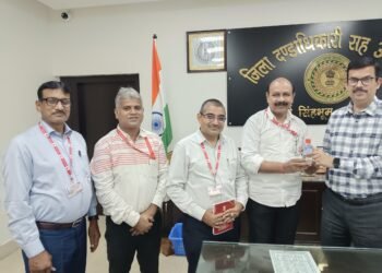 jamshedpur post department- डाक विभाग और जिला प्रशासन के बीच समन्वय बढ़ाने पर जोर, उपायुक्त से डाक विभाग प्रतिनिधिमंडल ने की मुलाकात