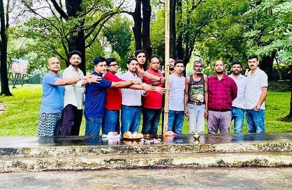 Jamshedpur bhumi pujan : लेक टाउन हुडको दुर्गा पूजा पंडाल निर्माण के लिए हुआ भूमि पूजन, इस बार बनेगा भव्य पंडाल