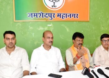 jamshedpur bjp : वोट चोरी के आरोप पर कांग्रेस को भाजपा का करारा जवाब, भाजपा प्रदेश प्रवक्ता अभय सिंह बोले- जनता के फैसले पर सवाल उठाना बंद करे कांग्रेस, राहुल गांधी पर भी साधा निशाना jamshedpur bjp : वोट चोरी के आरोप पर कांग्रेस को भाजपा का करारा जवाब, भाजपा प्रदेश प्रवक्ता अभय सिंह बोले- जनता के फैसले पर सवाल उठाना बंद करे कांग्रेस, राहुल गांधी पर भी साधा निशाना