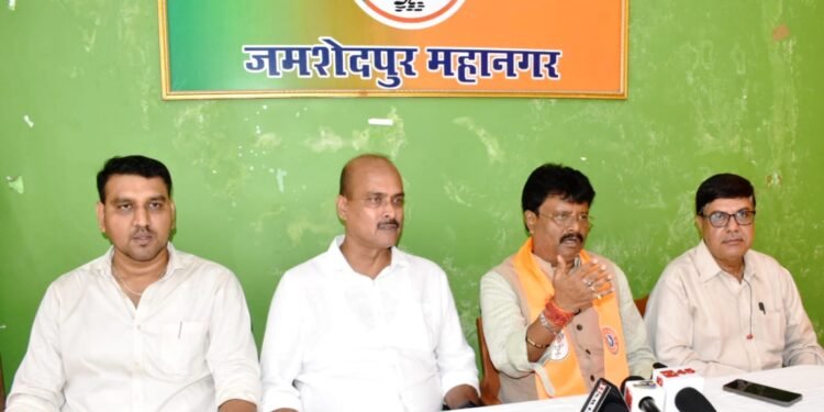 jamshedpur bjp : वोट चोरी के आरोप पर कांग्रेस को भाजपा का करारा जवाब, भाजपा प्रदेश प्रवक्ता अभय सिंह बोले- जनता के फैसले पर सवाल उठाना बंद करे कांग्रेस, राहुल गांधी पर भी साधा निशाना