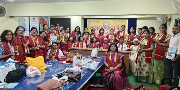 jamshedpur tulsi bhavan-तुलसी भवन में ‘सृजन-सुगंध’साहित्यिक पत्रिका के विमोचन के साथ‘कलम की सुगंध झारखंड’का मना सातवां स्थापना दिवस समारोह, काव्य गोष्ठी में साहित्यकारों ने स्वरचित उत्कृष्ट रचनाओं का किया पाठ