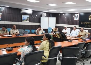 Jamshedpur narcotics coordination meeting : जमशेदपुर के उपायुक्त ने की जिला स्तरीय नार्कोटिक्स समन्वय समिति की बैठक, चिन्हित हॉटस्पॉट पर प्रभावी कार्रवाई एवं नशा मुक्ति को लेकर निरंतर जागरूकता अभियान चलाने का निर्देश, नशा कहीं बिक रहा है तो टोलफ्री नंबर का करें इस्तेमाल, नंबर जारी