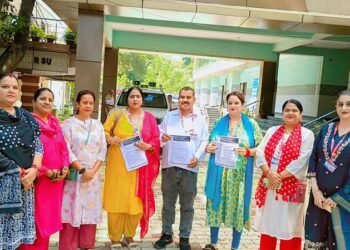 Jamshedpur hrdf meets ssp : इंटरनेशनल ह्यूमन राइट्स डेवलपमेंट फाउंडेशन ने जमशेदपुर में बढ़ते आपराधिक घटनाओं पर जतायी चिंता, एसएसपी को दिए 7 सुझाव