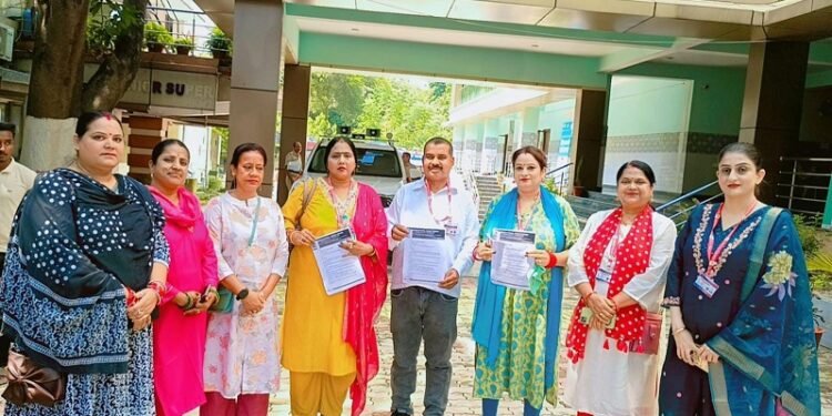 Jamshedpur hrdf meets ssp : इंटरनेशनल ह्यूमन राइट्स डेवलपमेंट फाउंडेशन ने जमशेदपुर में बढ़ते आपराधिक घटनाओं पर जतायी चिंता, एसएसपी को दिए 7 सुझाव