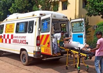 Jamshedpur rural nh accident : बड़सोल के एनएच 49 पर सड़क हादसे में पिकअप चालक गंभीर रूप से घायल, केबिन में फंसे चालक को काफी मशक्कत के बाद निकाला गया बाहर