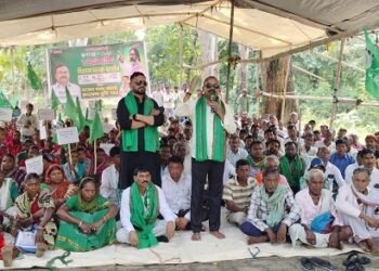 Jamshedpur rural jmm protest against mmdr act : खनिज बिल के खिलाफ झामुमो का पटमदा व बोड़ाम प्रखंड मुख्यालय में धरना प्रदर्शन आयोजित, विधायक मंगल कालिंदी ने भरी हूंकार, कहा – काला कानून को केंद्र सरकार वापस नहीं लेते हैं तो करेंगे नाकाबंदी Jamshedpur rural jmm protest against mmdr act : खनिज बिल के खिलाफ झामुमो का पटमदा व बोड़ाम प्रखंड मुख्यालय में धरना प्रदर्शन आयोजित, विधायक मंगल कालिंदी ने भरी हूंकार, कहा – काला कानून को केंद्र सरकार वापस नहीं लेते हैं तो करेंगे नाकाबंदी