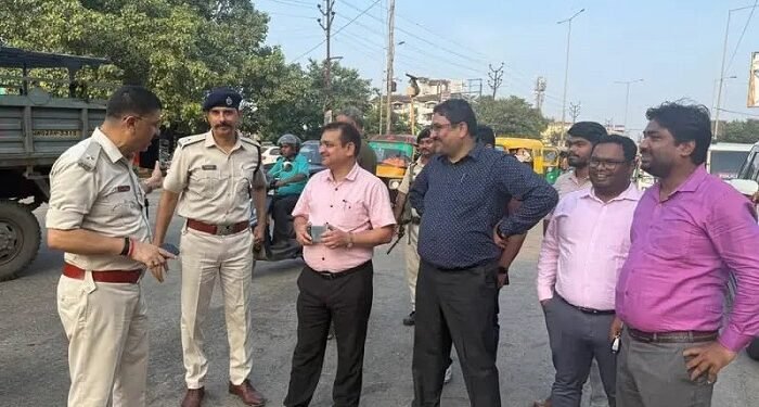 Adityapur administration alert : आदित्यपुर में दुर्गा पूजा को लेकर प्रशासन अलर्ट, प्रमुख पंडालों व मार्गों का किया निरीक्षण